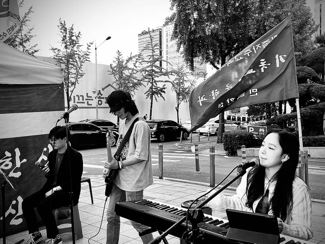 예술해방전선 활동 기록 사진 E52C189A 5AA3 4607 BAB7 D3E9E53917AD