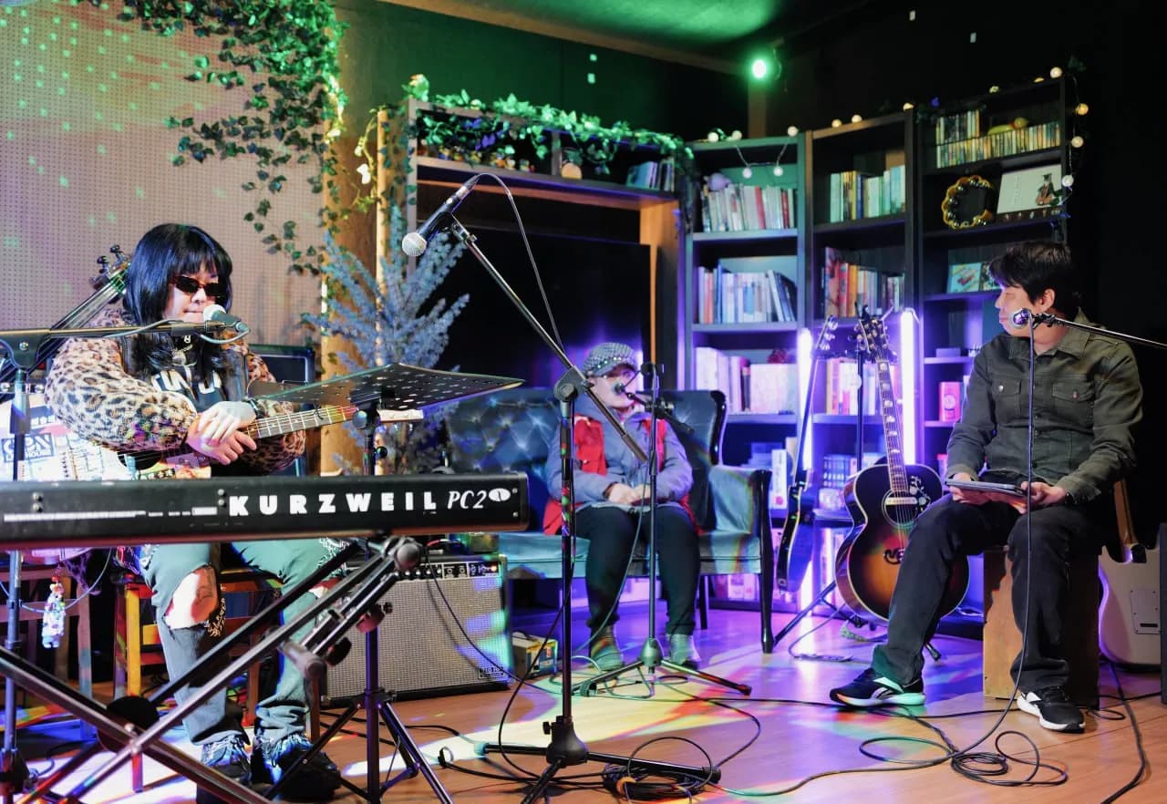 집회와 연대 현장에서 함께하는 사람들