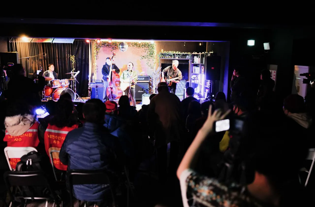 예술해방전선 활동 기록 사진 IMG 0048